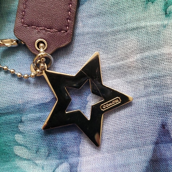 🌠 Coach Wristlet with Star Charm - Picture 6 of 8